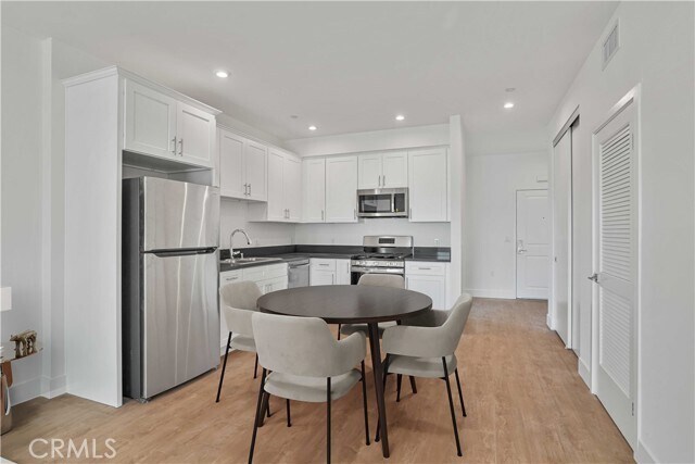 Building Photo - 8750 Sepulveda Blvd