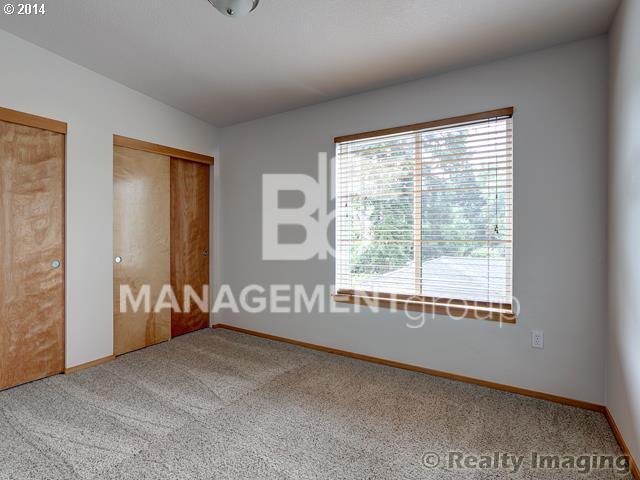 Building Photo - Multnomah Village Contemporary Home with Valley Views