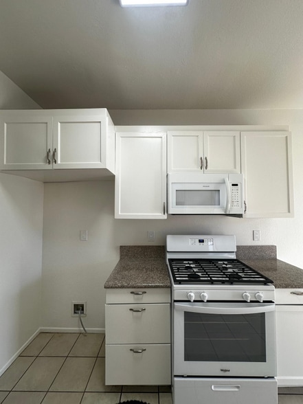 Building Photo - 4343 Whitsett Ave