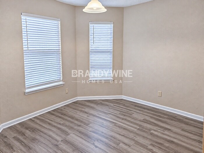 Building Photo - 4485 Redcliff N Ln
