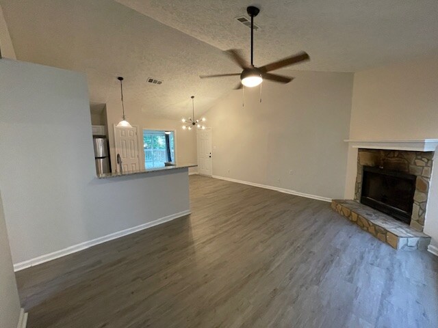 Building Photo - 107 Woodridge Dr