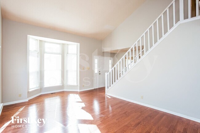 Building Photo - 5292 Breakers Way