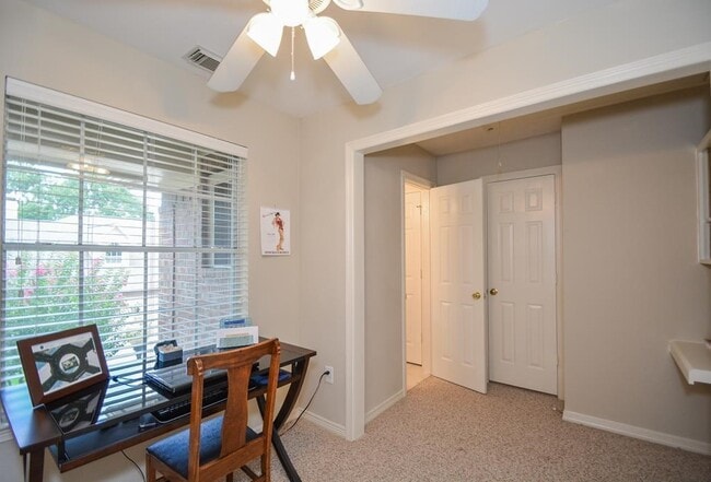 Building Photo - 4210 Greystone Way