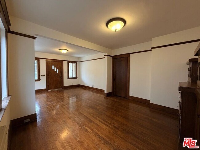 Building Photo - 1110 Echo Park Ave