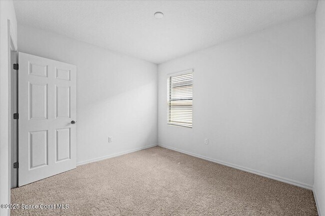 Building Photo - 1854 Capital Dr SE