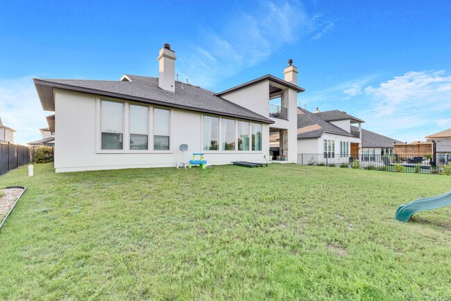 Building Photo - Beautiful Home in Lake Travis