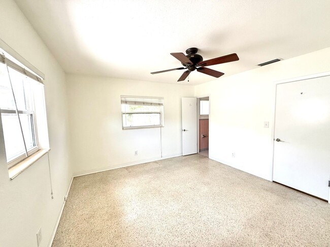 Building Photo - Waterfront Home for Rent – 2BR/2.5BA + Doc...