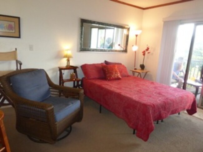 Building Photo - 355 Kalanianaole St