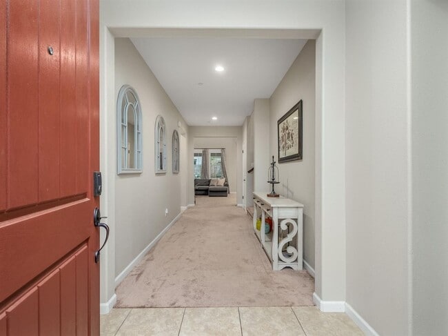 Building Photo - Newly Built 5 Bedroom Home Near Clovis East