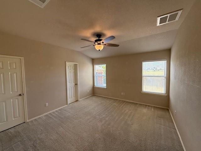Building Photo - 1215 Logan Dr