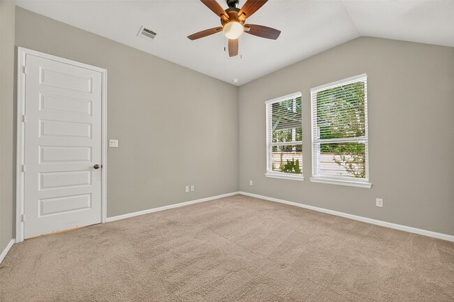 Building Photo - 381 Andes Dr
