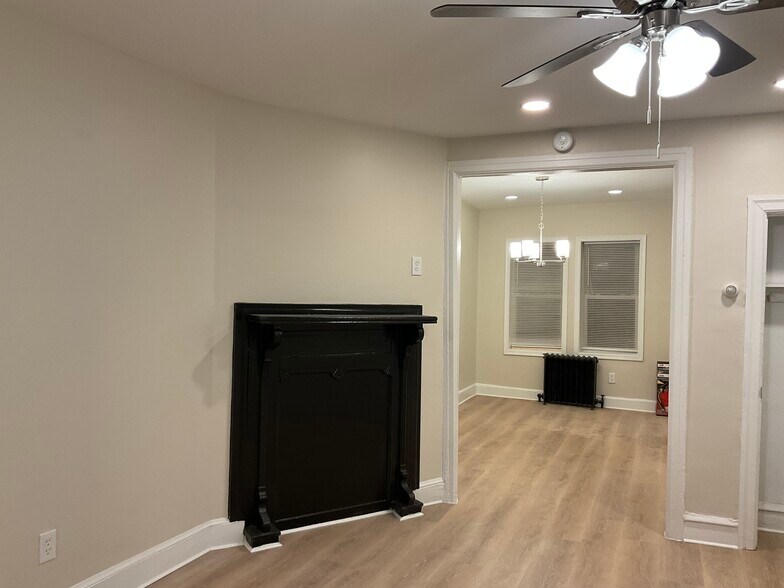 Primary Photo - 5221 Beaumont Ave