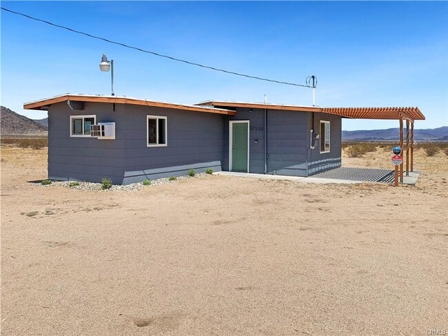 Building Photo - 57220 Mikiska Blvd