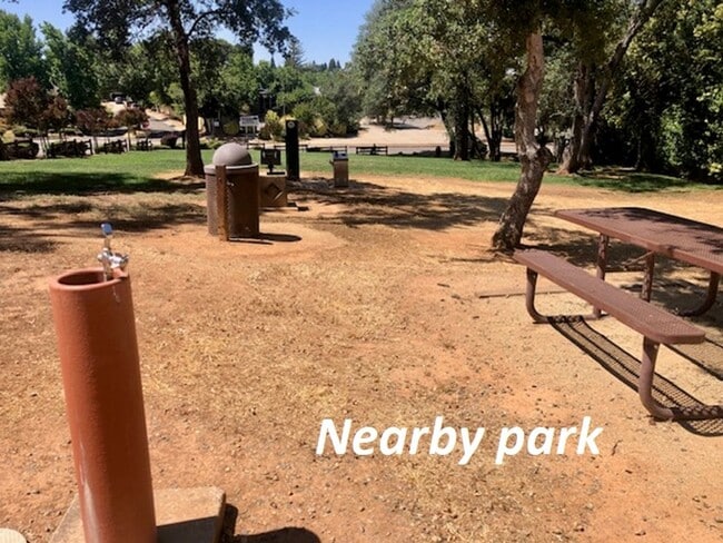 Building Photo - Nice 3 bed, 2 bath home in El Dorado Hills