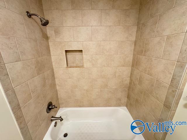 Building Photo - 13003 Camelot Dr SE
