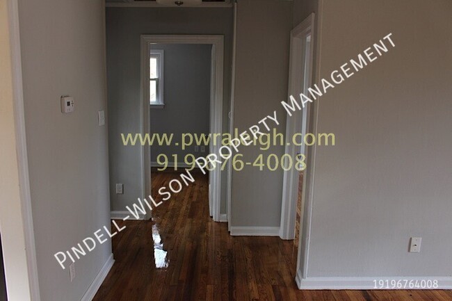 Building Photo - MOVE IN SPECIAL- 2nd month rent is free wi...