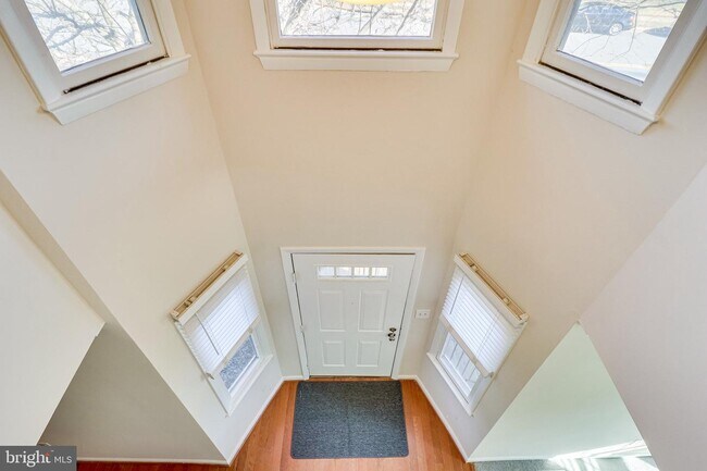 Building Photo - 3000 Winter Pine Ct