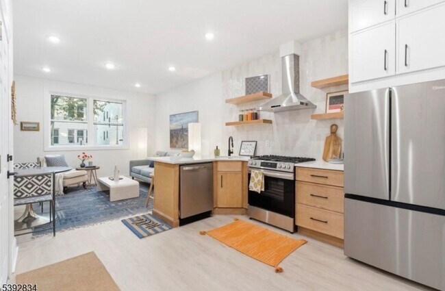 Building Photo - 111 Clarke Ave