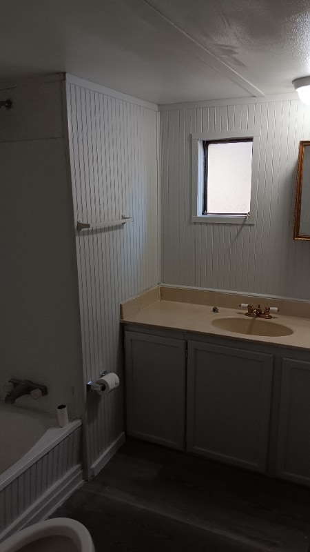 Building Photo - 7008 Chestnut Dr