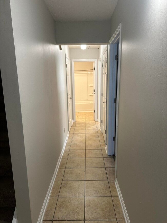 Building Photo - 1325 Trent Blvd