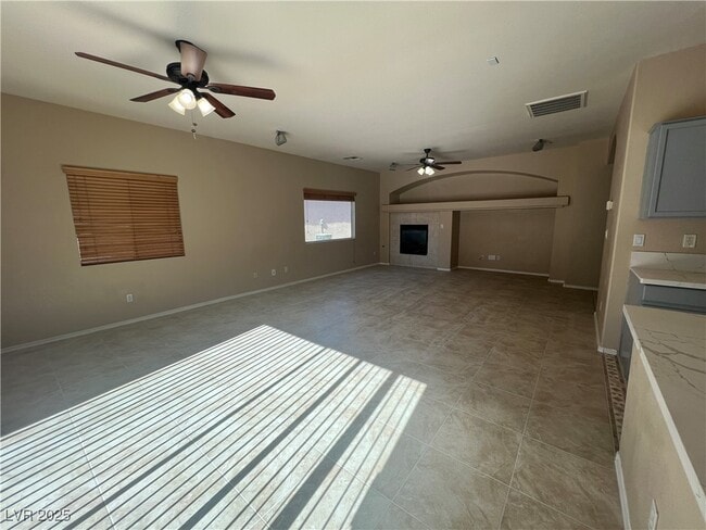 Building Photo - 4429 Rockaway Beach St
