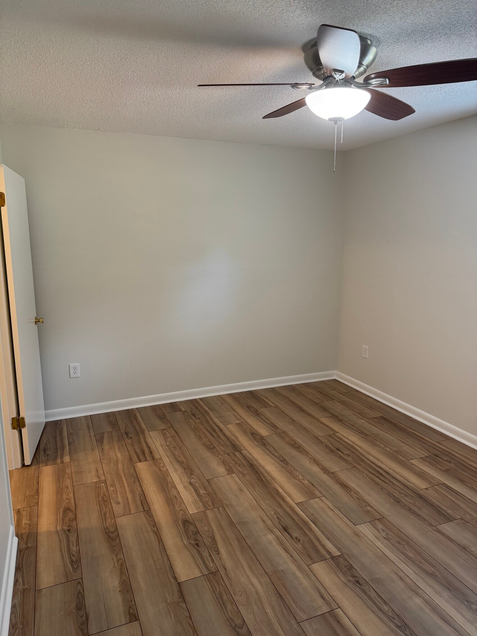 Building Photo - 24 Scottsdale Dr