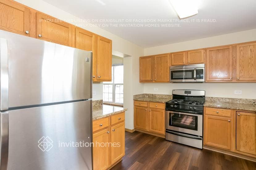 Building Photo - 4747 W Tulip Ave