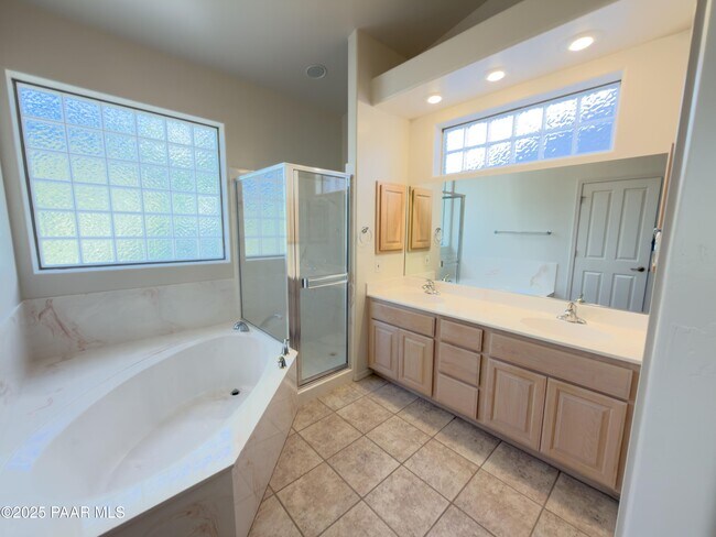 Building Photo - 2276 Sumac Ct