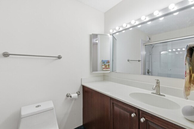 Building Photo - 405 N Wabash Ave