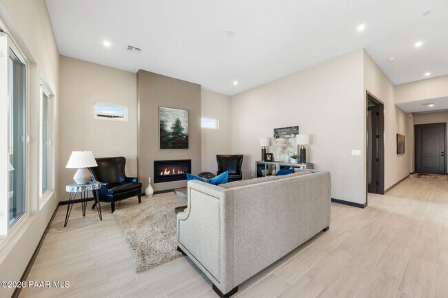 Building Photo - 5504 Edgar Way