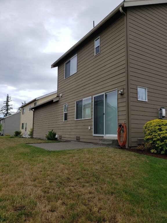 Building Photo - 11511 Glacier Pl NW