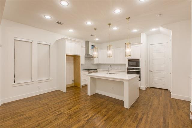 Building Photo - 6105 Echelon Way