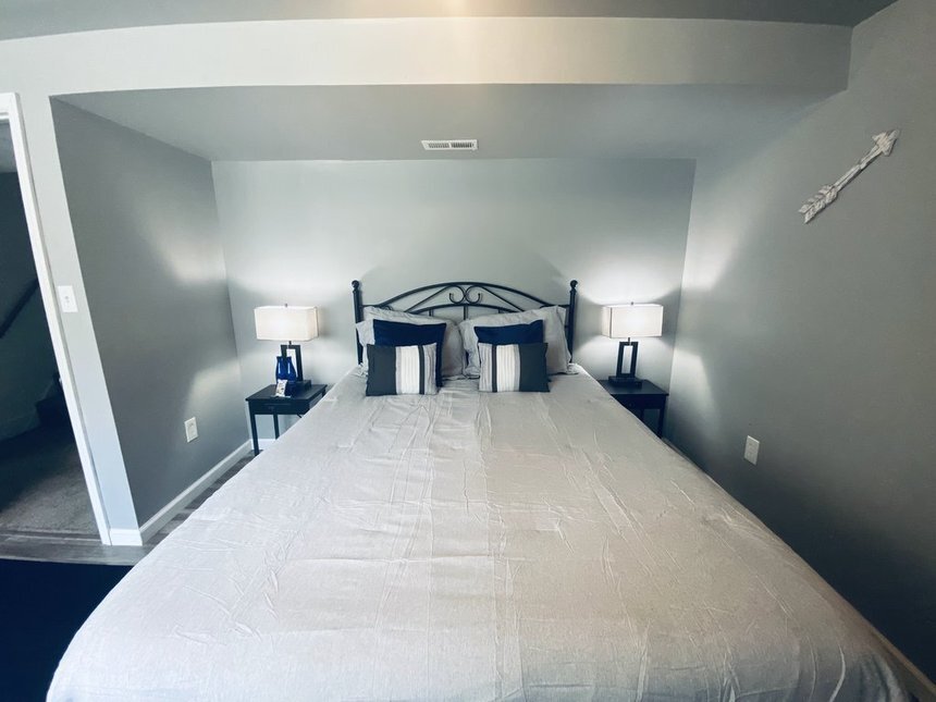 Building Photo - 4 Hathorn St