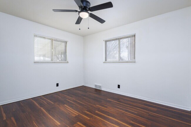 Building Photo - 11156 Outer Dr