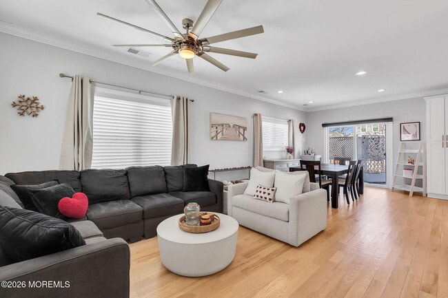 Building Photo - 12 4th St