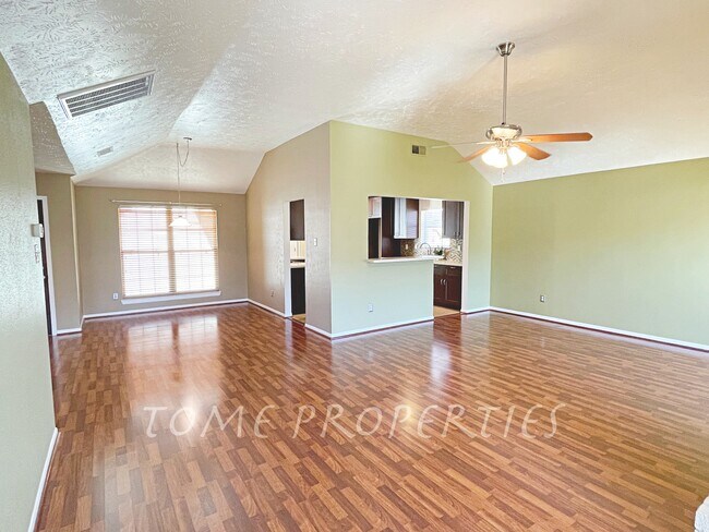 Building Photo - 14611 Cypress Valley Dr