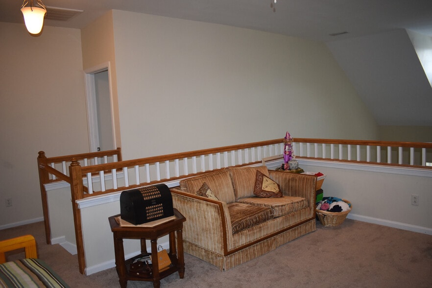 Loft - 1007 RIVERS ARCH