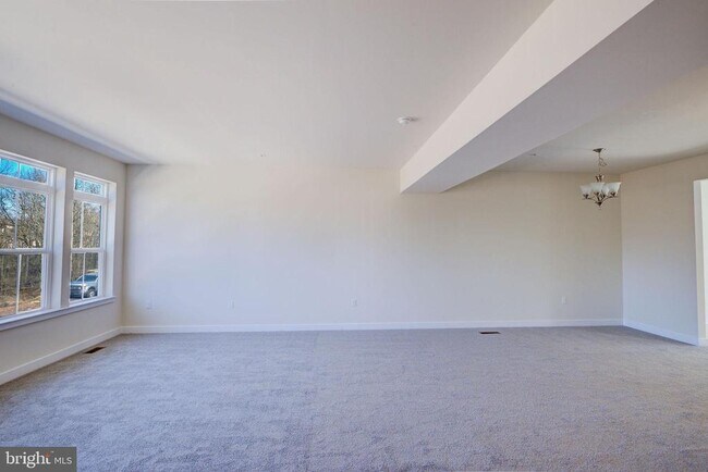 Building Photo - 29 Independence Ct