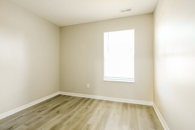 Building Photo - 2666 Kilmurray Dr