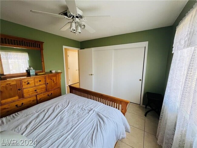 Primary Photo - 8825 Stoney Point Dr