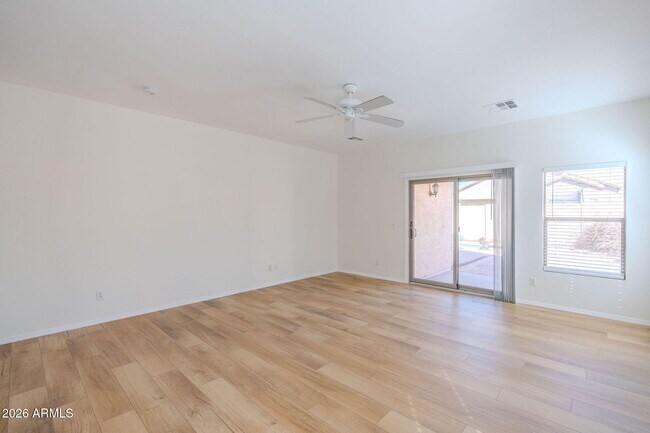 Building Photo - 15224 W Desert Hills Dr