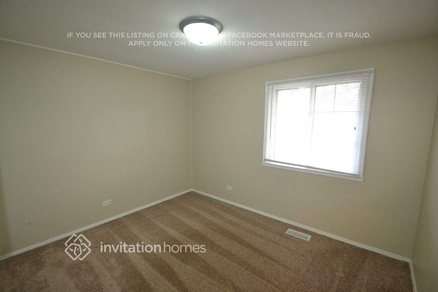 Building Photo - 433 Janine Ln