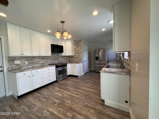 Building Photo - 607 Plantation Ct