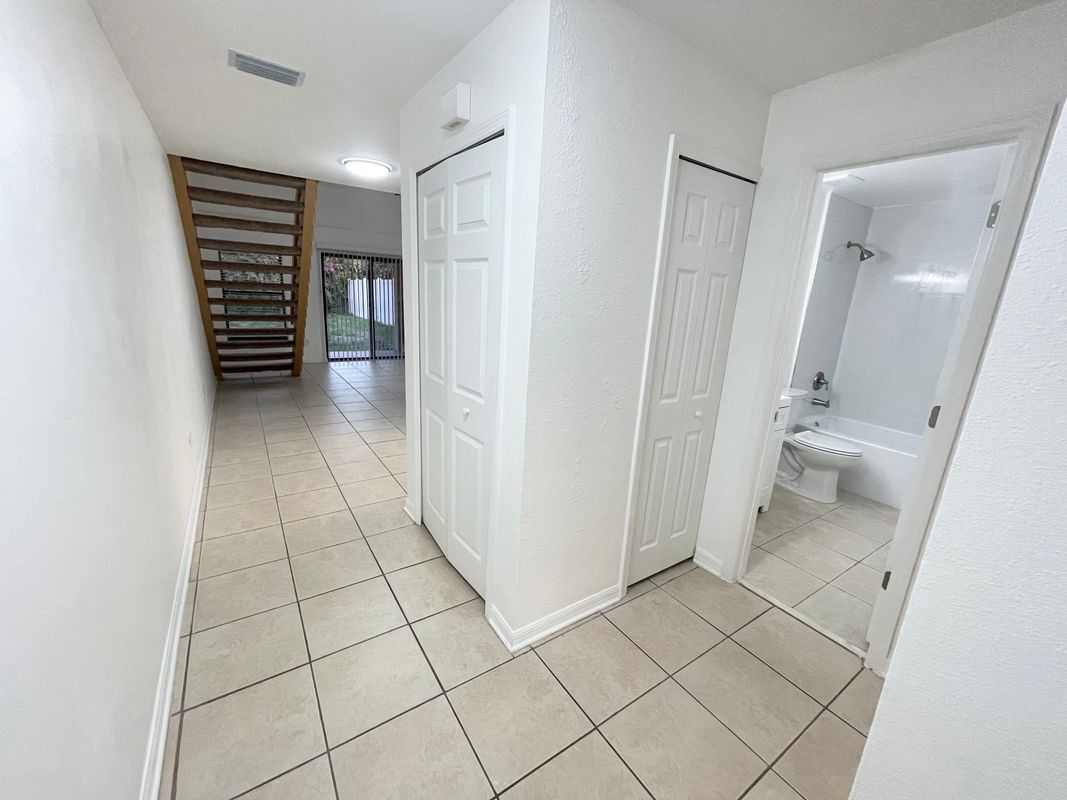 Building Photo - 2759 Hunt Club Ln