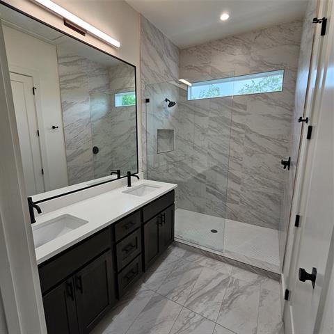 Building Photo - 2143 Mail Ave