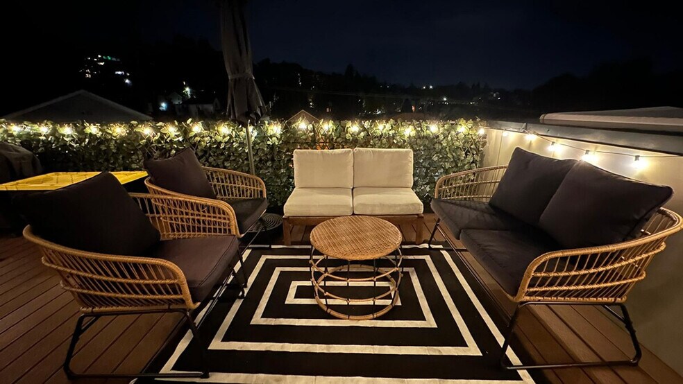 Building Photo - 58 W Cremona St