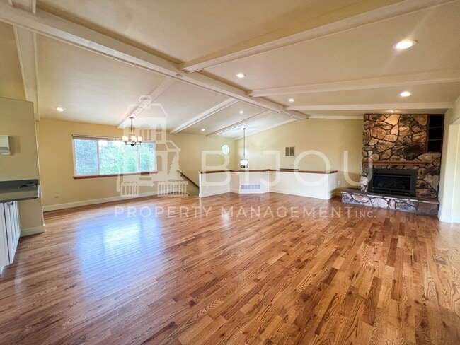 Building Photo - Corner Lot Multi-Level Home