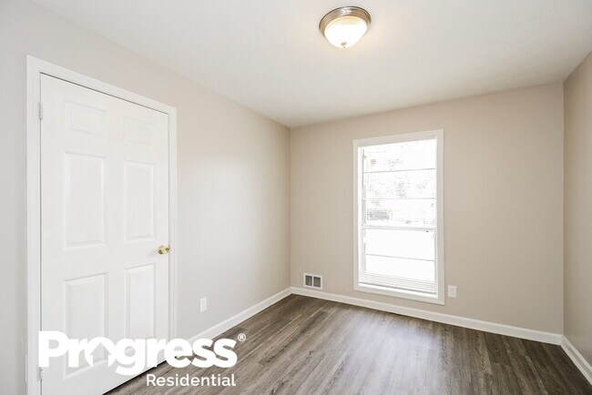 Building Photo - 6185 Marilla St