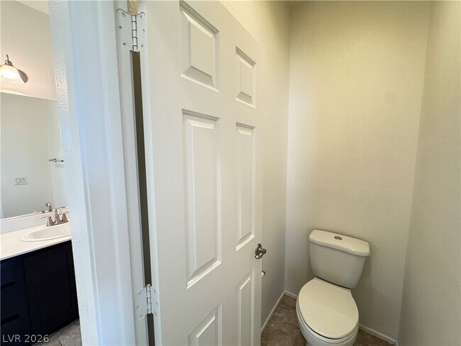 Building Photo - 6208 Yankee Spring St