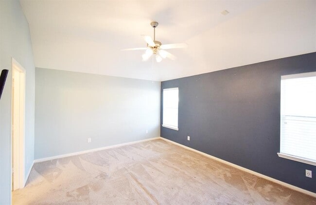 Building Photo - 2420 Quiet Arbor Ln
